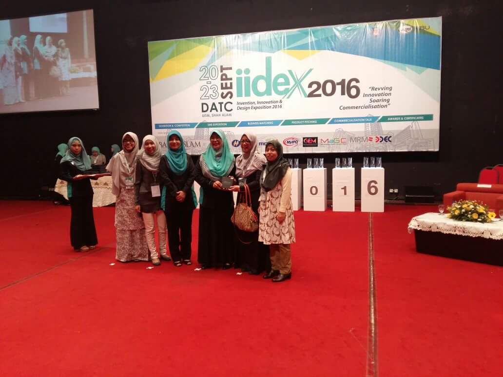 FCEE Researcher WON GOLD MEDAL in the “Invention, Innovation and Design Exposition 2016” (iidex 2016)