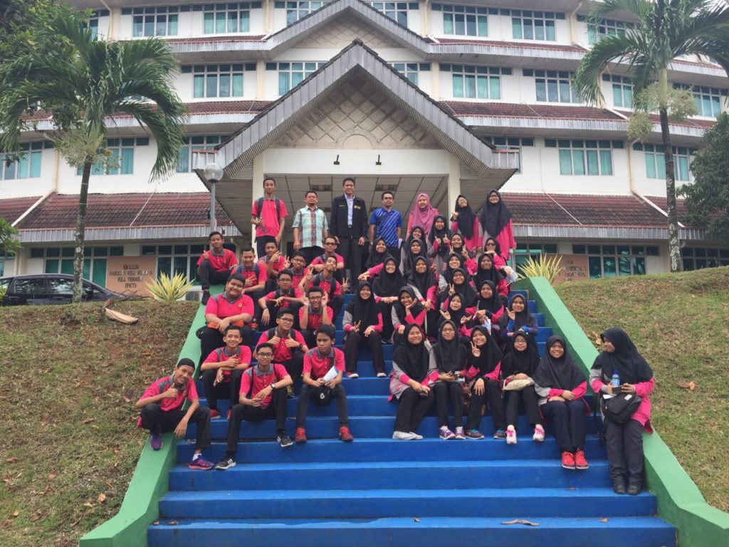 MRSM Pontian visit to FCEE