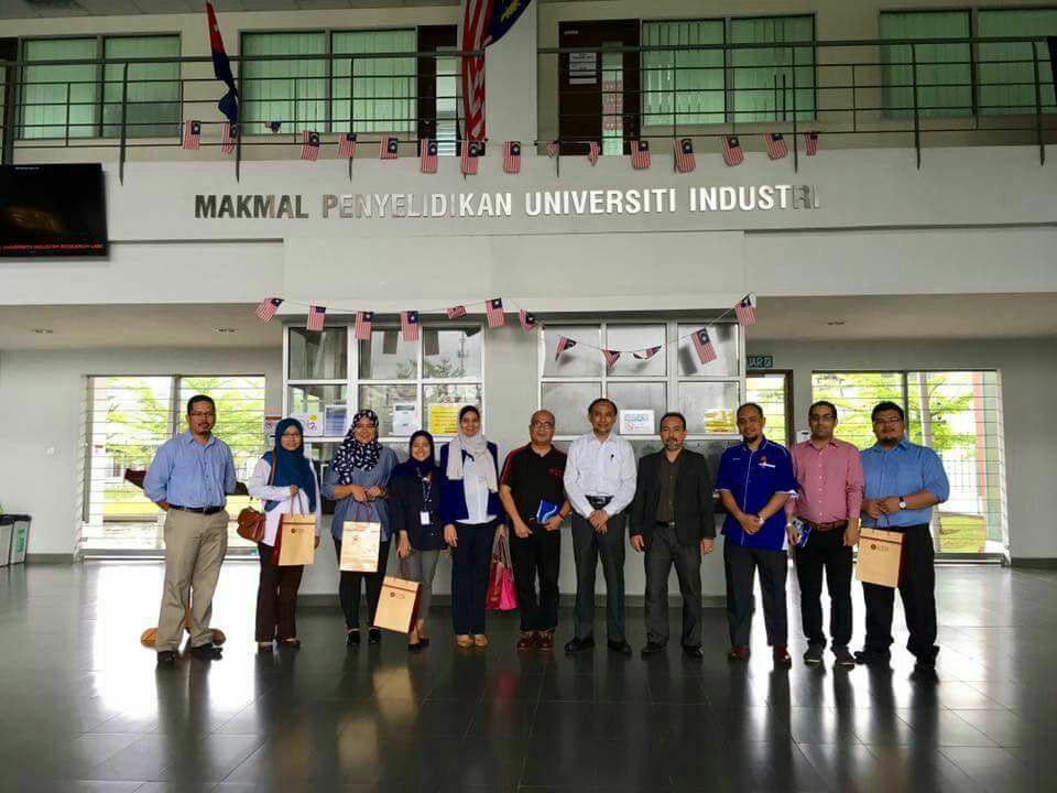 Visit from NanoMalaysia and Proton to FKT and Central Lab UTM