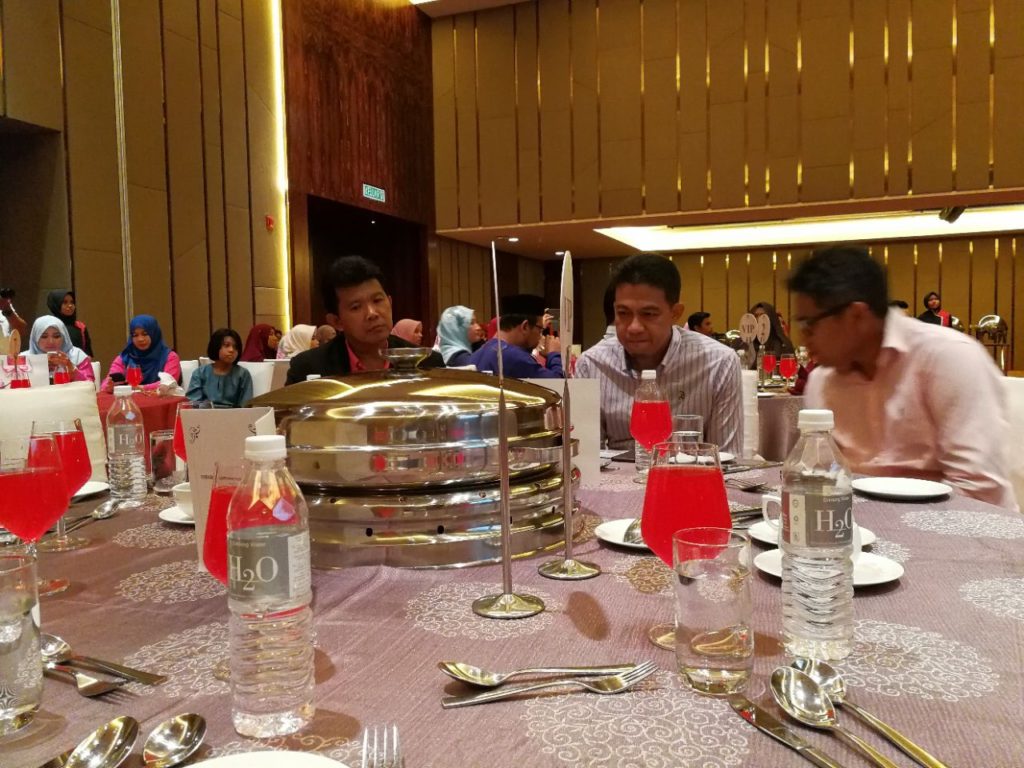 photo6293931048375003062