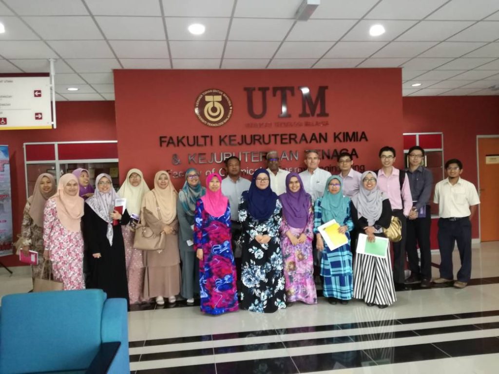 photo6116377121833199539