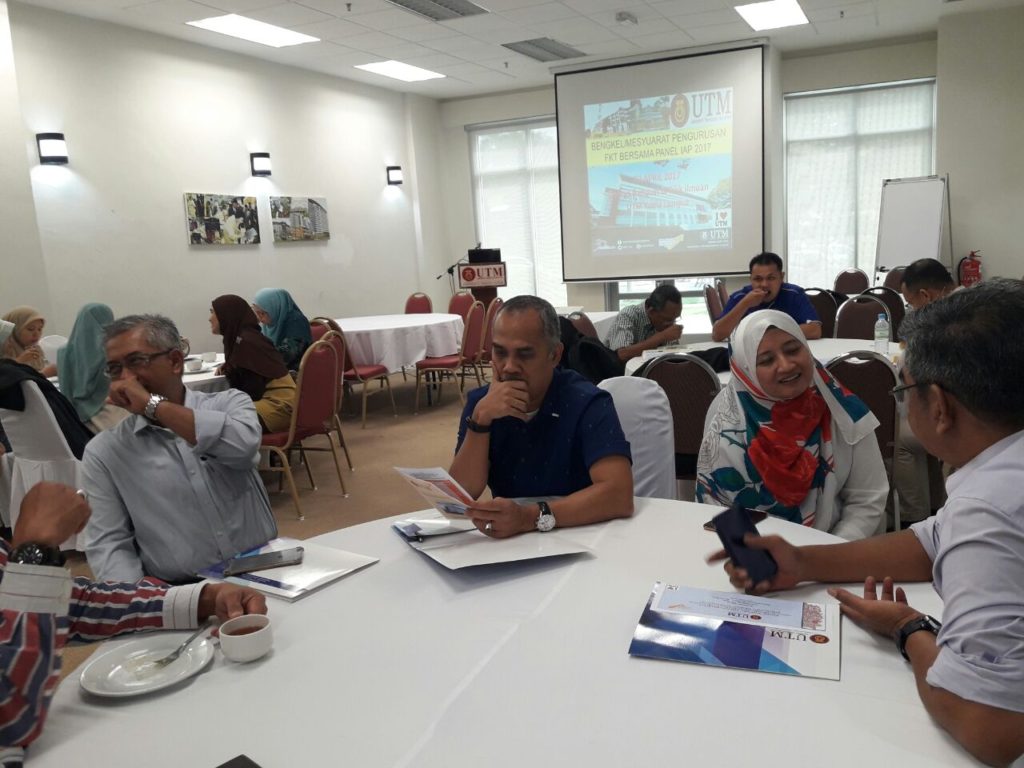 photo6330214979336251319