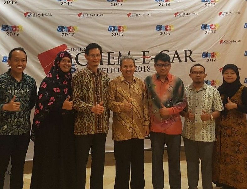 Assoc Prof Dr. Mohd. Kamaruddin Abd. Hamid invited as Judge and Gala Dinner Speaker during the 7 th Indonesia Chem-E- Car Competition 2018